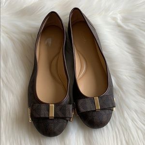 New Michael Michael Kors Fats Monogram Size 9